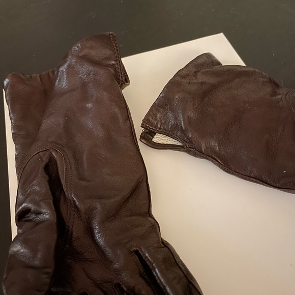 Lovely brown Leather Gloves - Picture 3 of 3